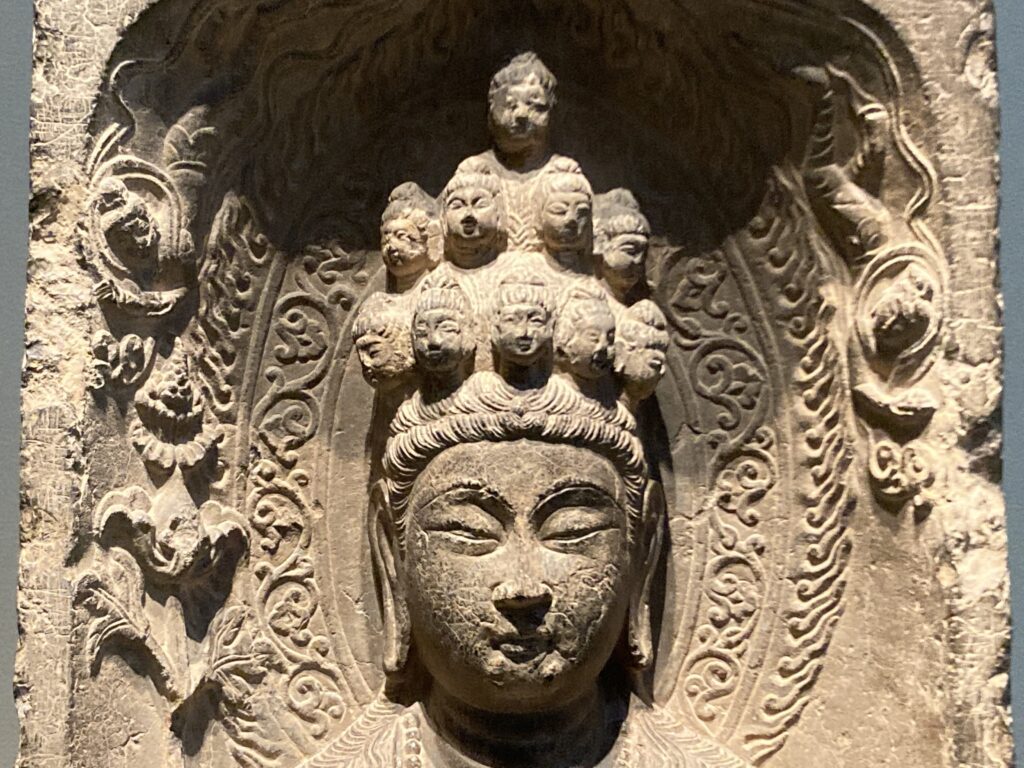 statue head