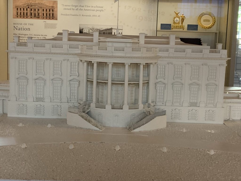 The White House Miniature