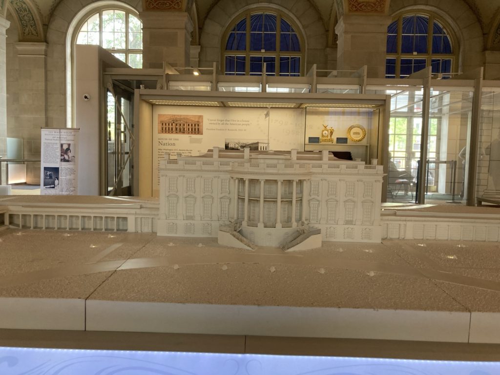 The White House Miniature