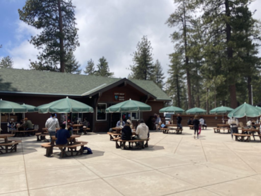 Grant Grove Restaurant Outdoor Dining