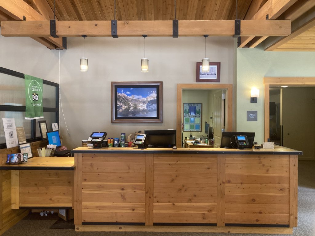 Front desk of Kings Canyon Park