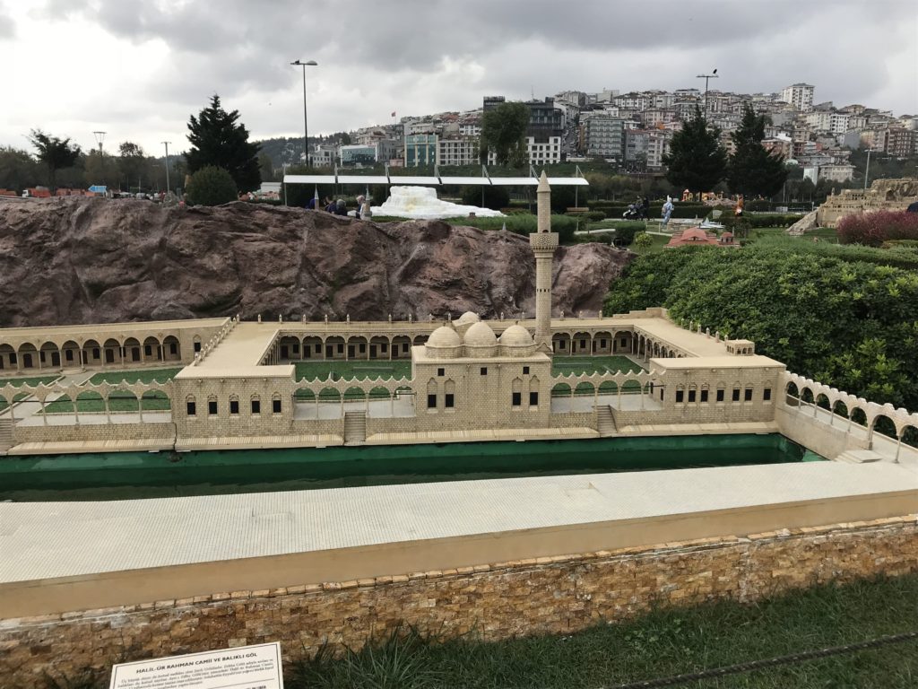 Gold Mosque Building Miniature with Waters