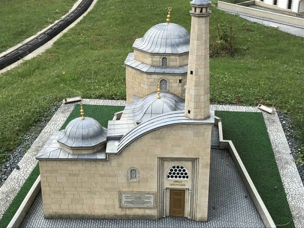 Ismail Fakirullah and İbrahim Hakkı Tomb Miniature