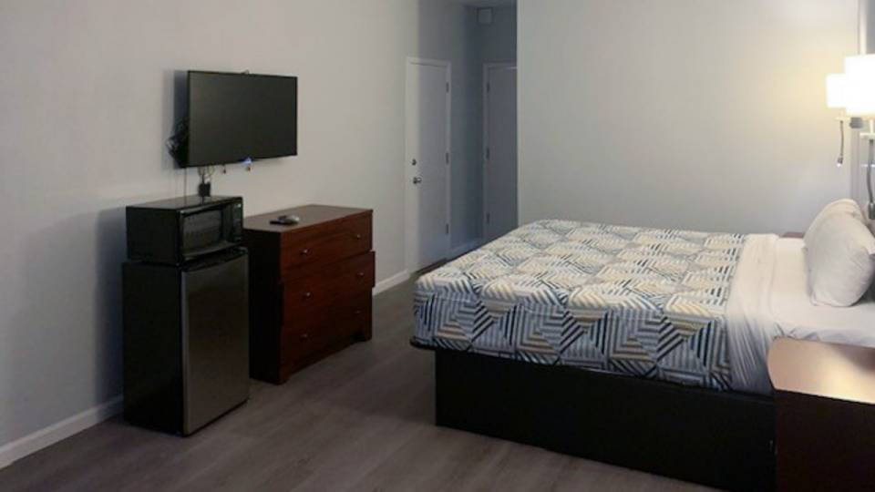 Inside the Room with Bed, Tb and Cabinets