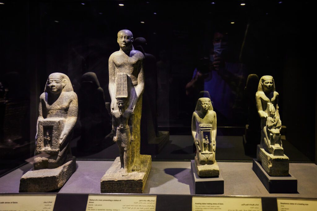 Grave Tombs