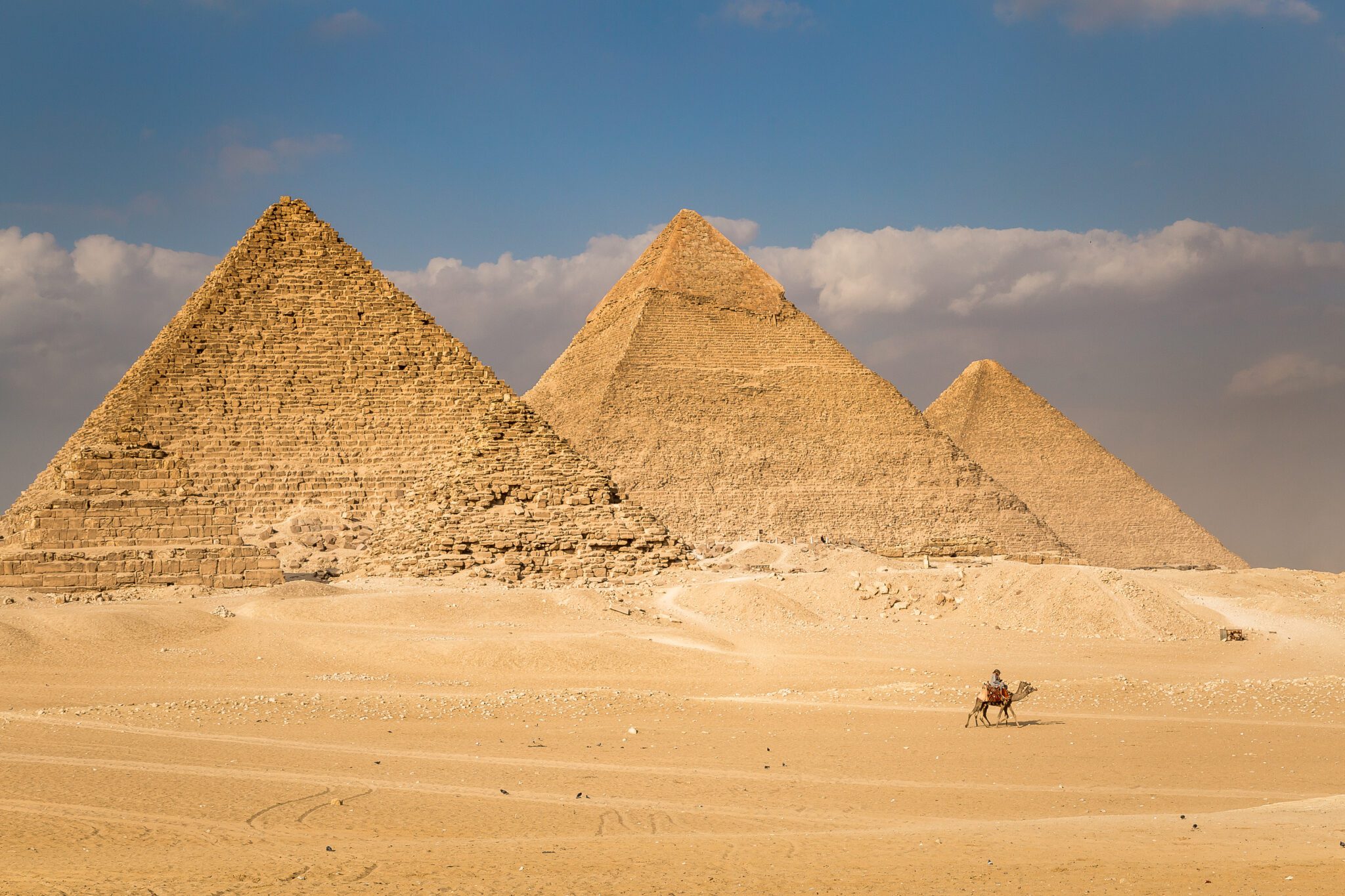 Pyramids How Big The Pyramids of Giza: All You Need To Know + Insider Tips - Kims ...