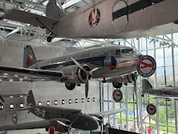 Douglas DC-3